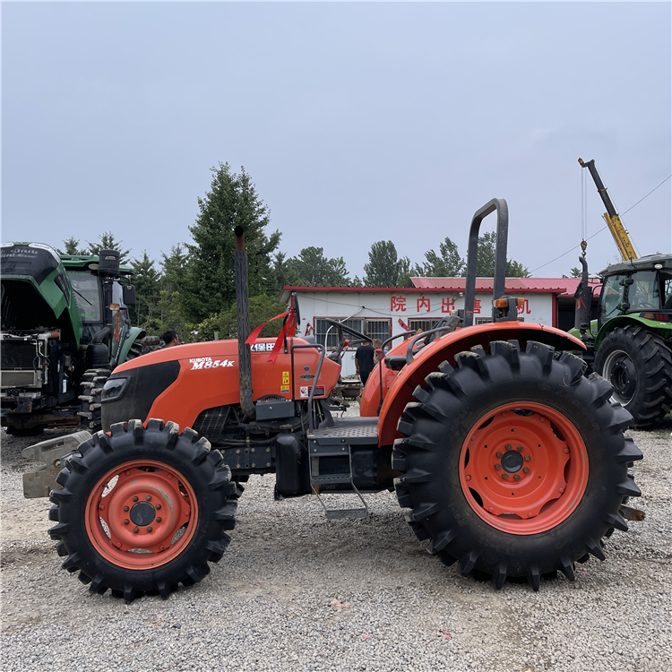 Segunda mano Compact KUBOTA M854 85HP Nuevo Tipo Tractor